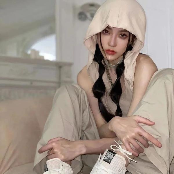 激情黑寡妇 海报